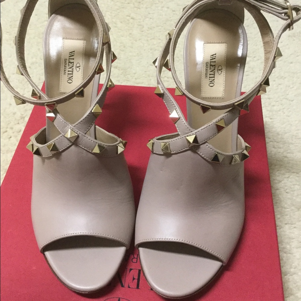 Valentino Rockstud Peep Toe Pump